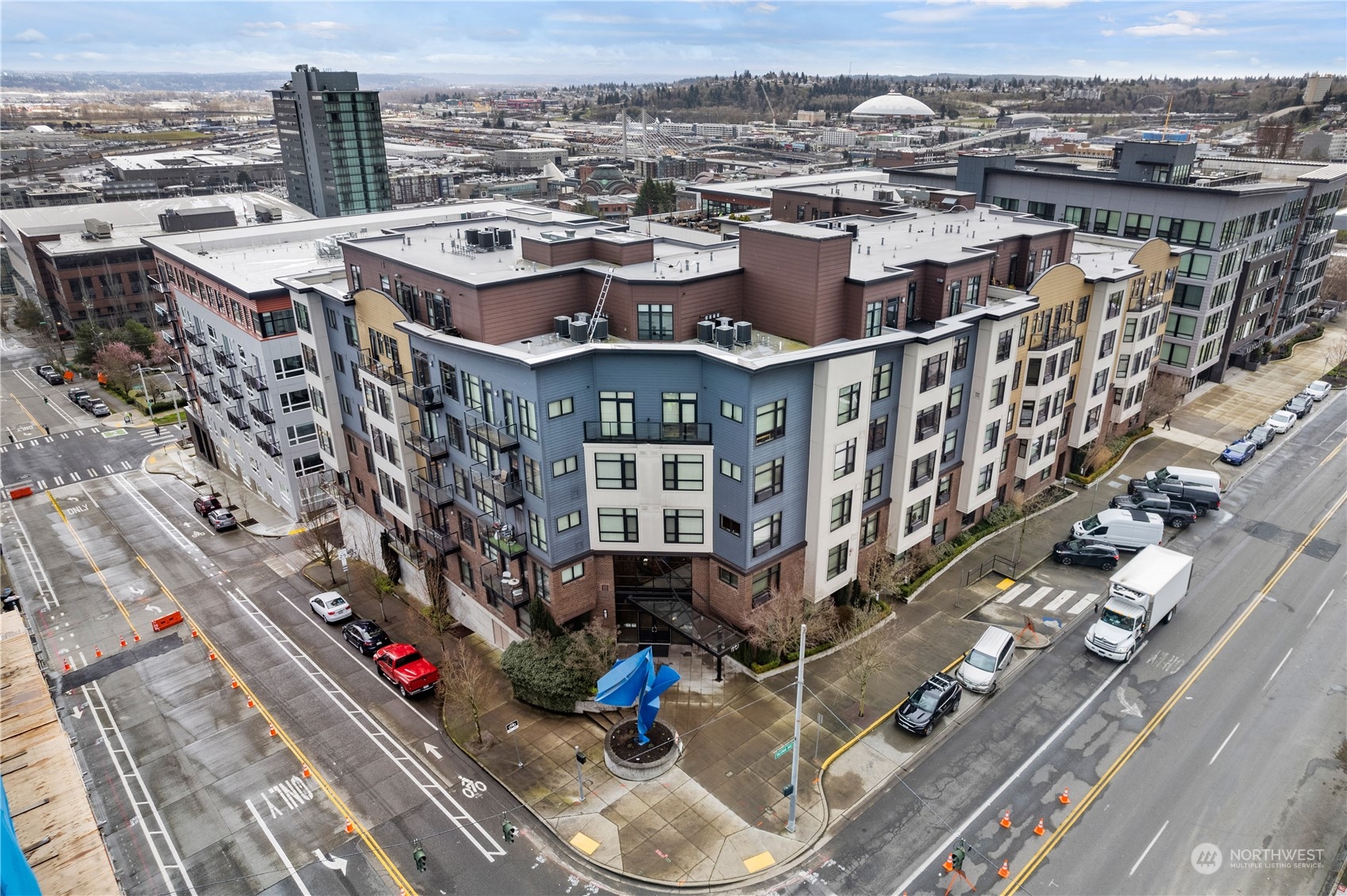 1501 Tacoma Avenue S 204