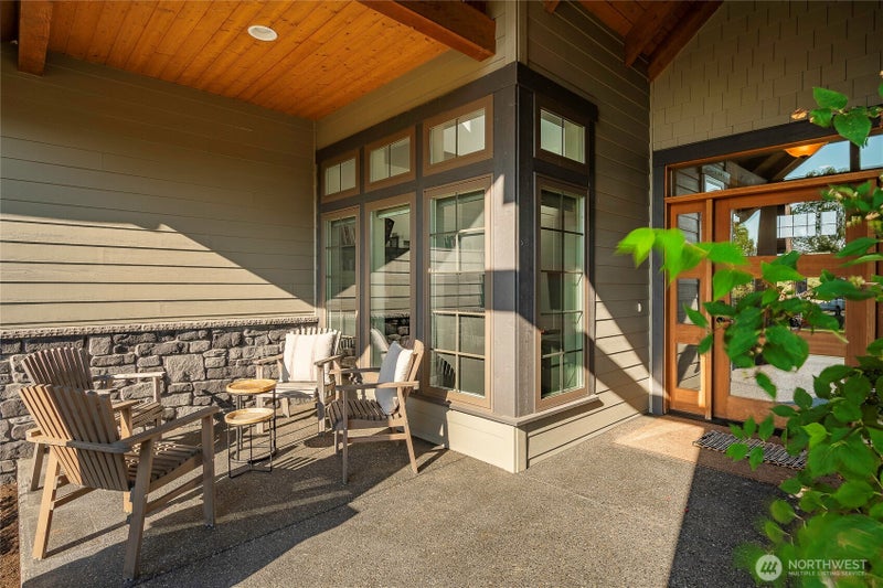 8648 Ashbury Court