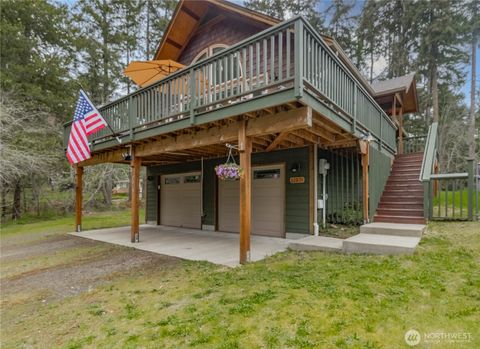 Photo of 12578 Wye Lake Blvd SW Blvd SW, Port Orchard, WA 98367 (MLS # 2512747)