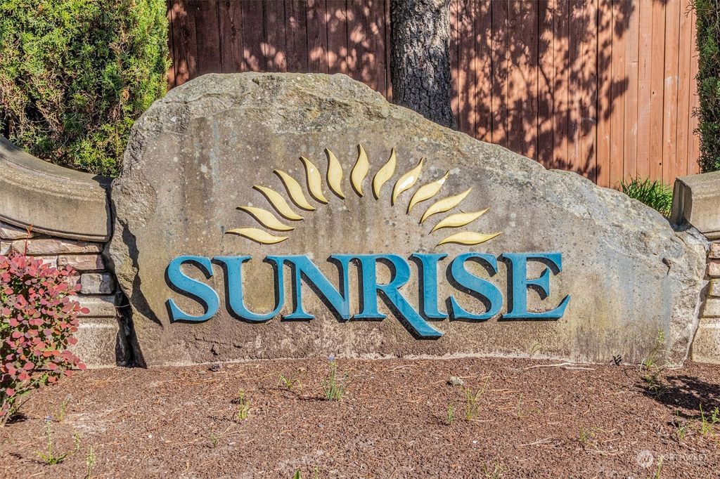 Photo of 10825 SE 200th Street #H103, Kent, WA 98031 (MLS # 2069829)