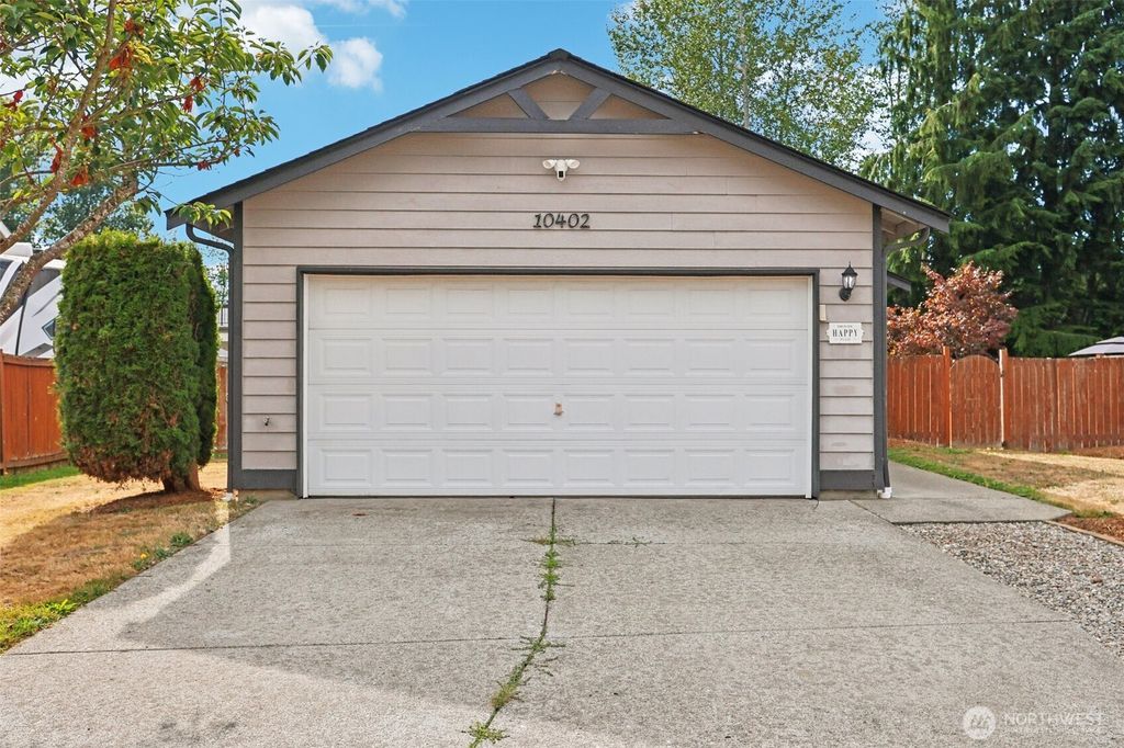 Photo of 10402 56th Drive NE, Marysville, WA 98270 (MLS # 2389655)