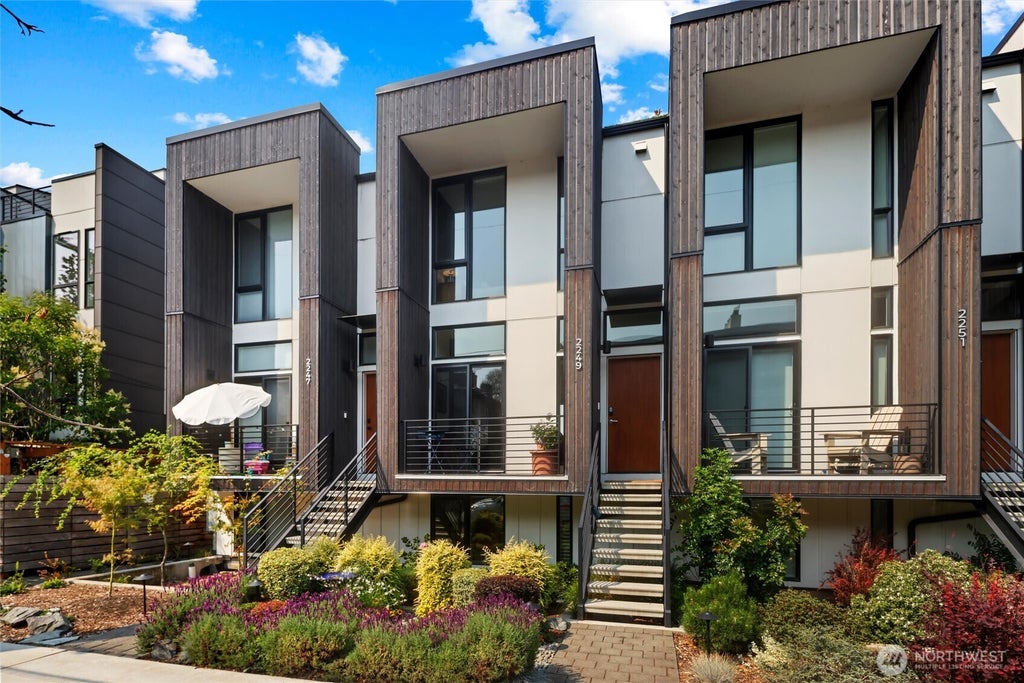 Photo of 2249 Minor Ave AVE E, Seattle, WA 98102 (MLS # 2560695)