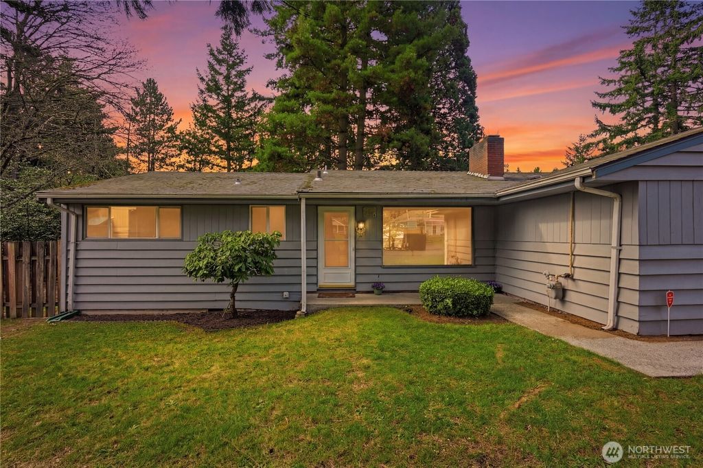 Photo of 1409 N 135th Pl Pl, Seattle, WA 98133 (MLS # 2499671)