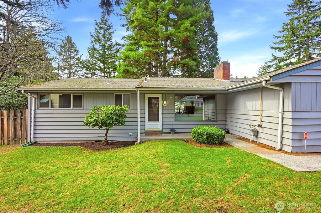 Photo of 1409 N 135th Pl Pl, Seattle, WA 98133 (MLS # 2499671)