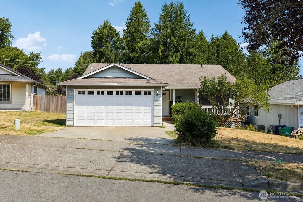 Photo of 6419 107th Place NE, Marysville, WA 98270 (MLS # 2566268)