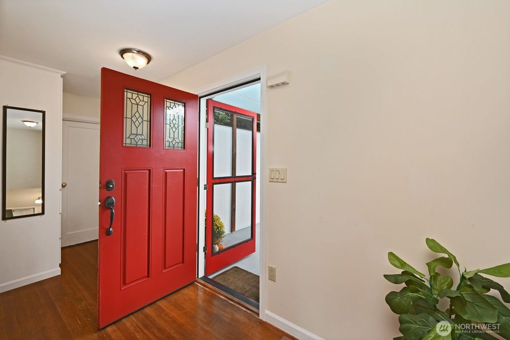 Photo of 12019 B 25th Avenue NE, Seattle, WA 98125 (MLS # 2434330)