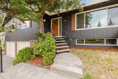 Photo of 3828 Harbel Drive NE, Bremerton, WA 98310 (MLS # 2533206)