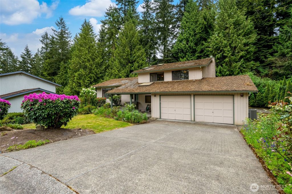 Photo of 10529 32nd Drive SE, Everett, WA 98208 (MLS # 2376374)