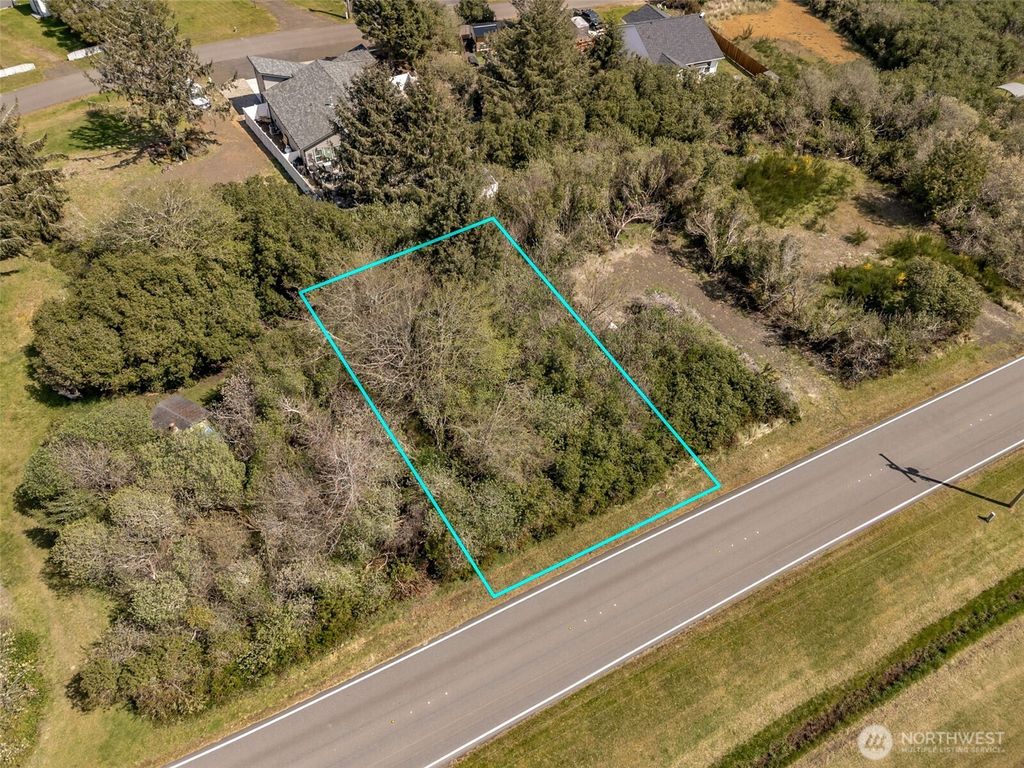 Photo of 148 Marine View Drive SE, Ocean Shores, WA 98569 (MLS # 2510322)