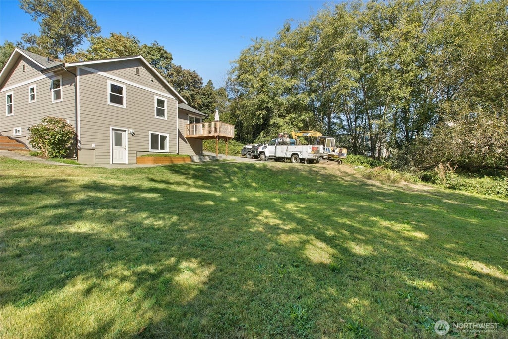 Photo of 2404 Ravenna Street, Everett, WA 98203 (MLS # 2586998)