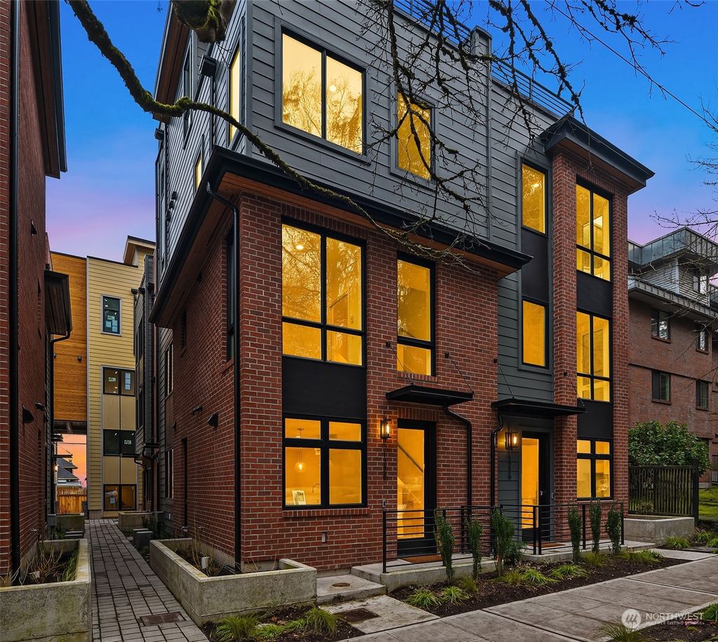 Photo of 1250 15th Avenue E, Seattle, WA 98112 (MLS # 2315783)