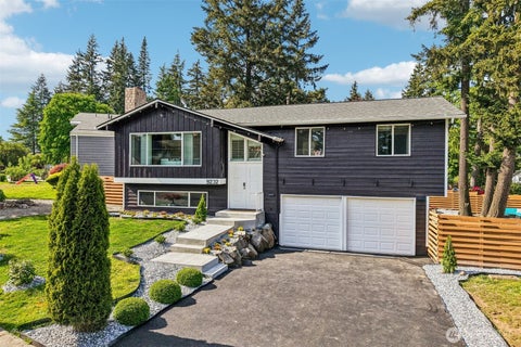 Photo of 9232 NE 139th Street, Kirkland, WA 98034 (MLS # 2522763)