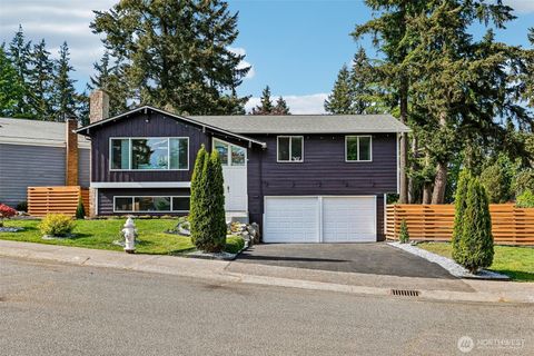 Photo of 9232 NE 139th Street, Kirkland, WA 98034 (MLS # 2522763)