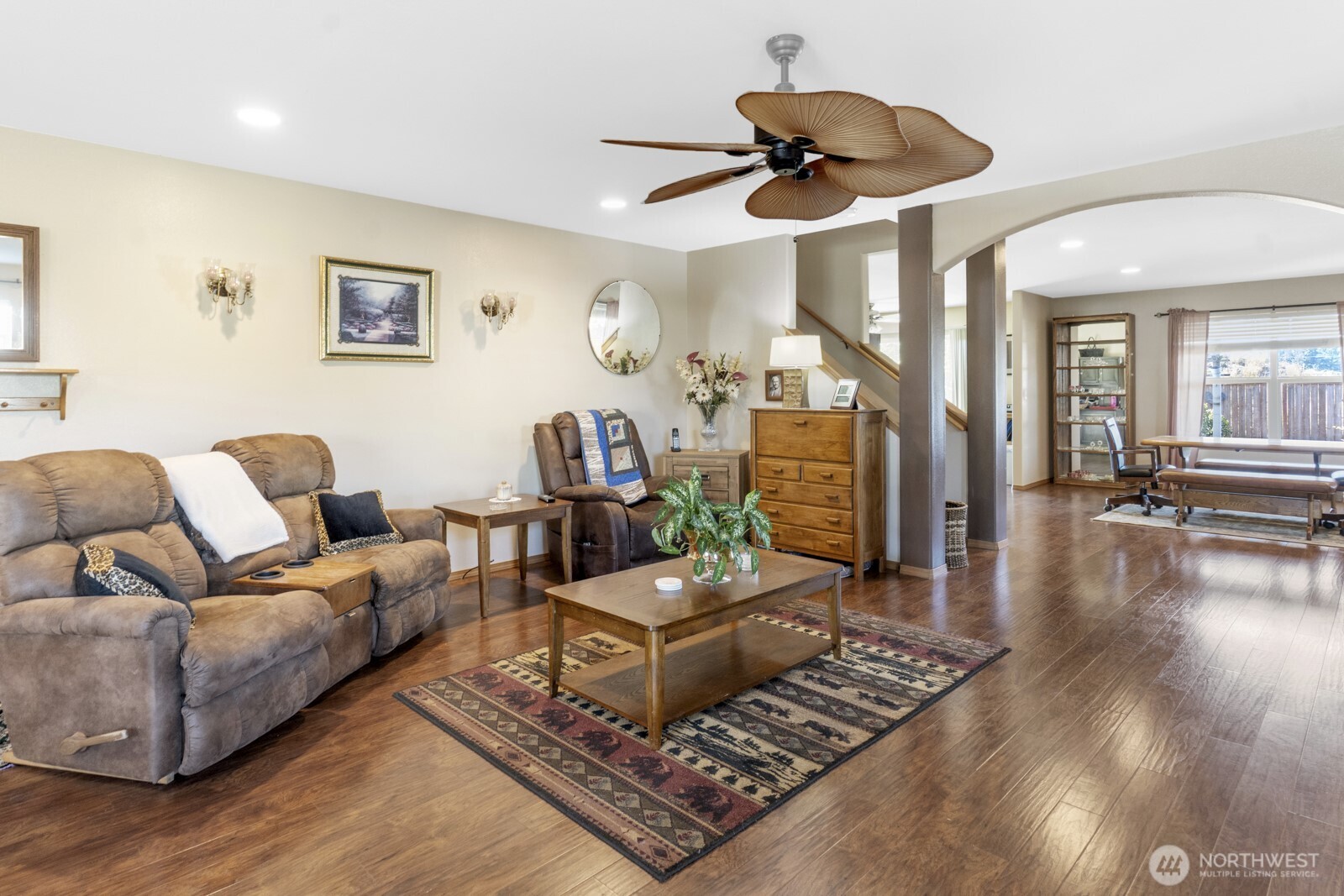 308 Easy Street SE