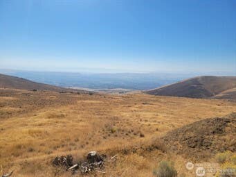 Photo of 0 N Roza Hill Drive, Yakima, WA 98901 (MLS # 2541941)