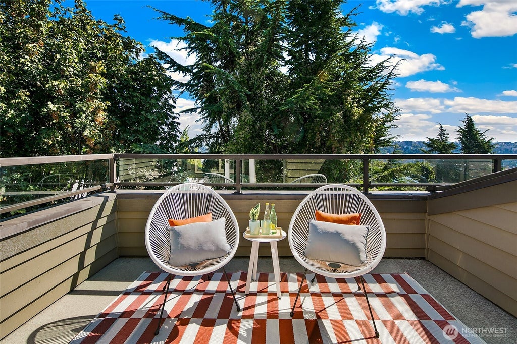 Photo of 1512 Taylor Avenue N #C, Seattle, WA 98109 (MLS # 2579833)