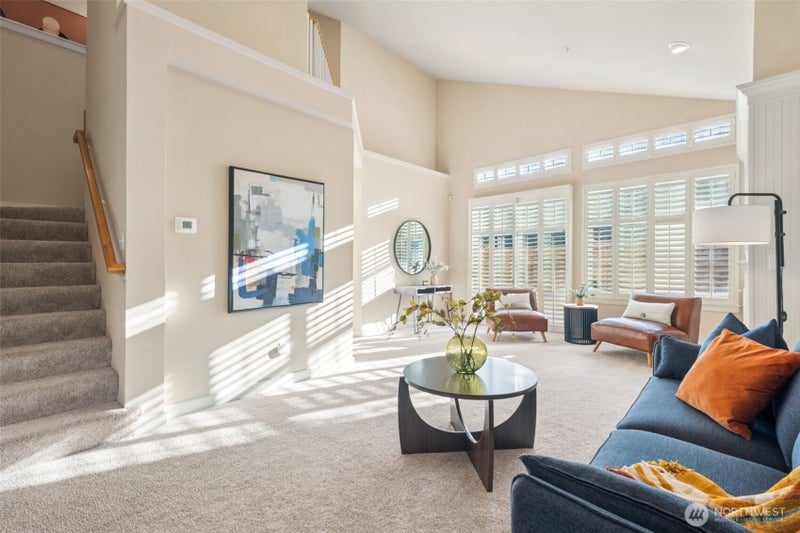 120 Newport Way NW 16