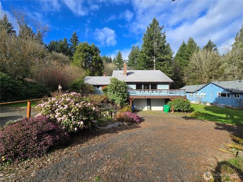 Photo of 1604 Eskridge Boulevard SE, Olympia, WA 98501 (MLS # 2489279)