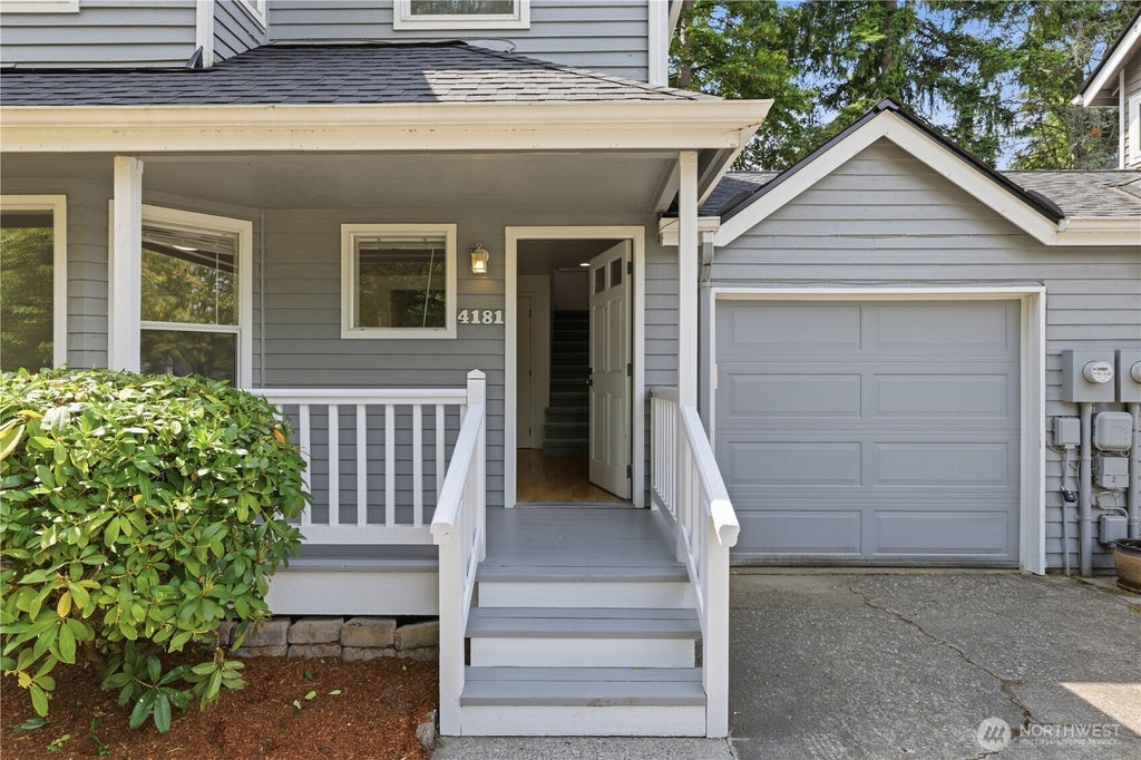Photo of 4181 244th Place SE, Sammamish, WA 98029 (MLS # 2578967)
