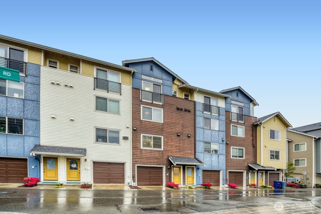 Photo of 1480 157th Court NE, Bellevue, WA 98008 (MLS # 2504995)