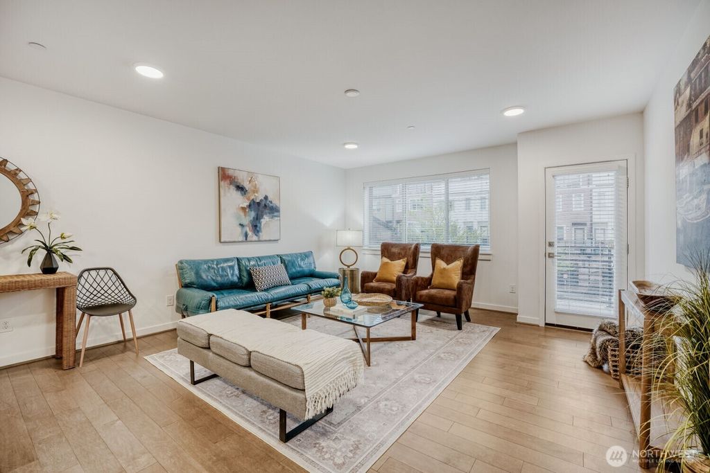 Photo of 1480 157th Court NE, Bellevue, WA 98008 (MLS # 2504995)