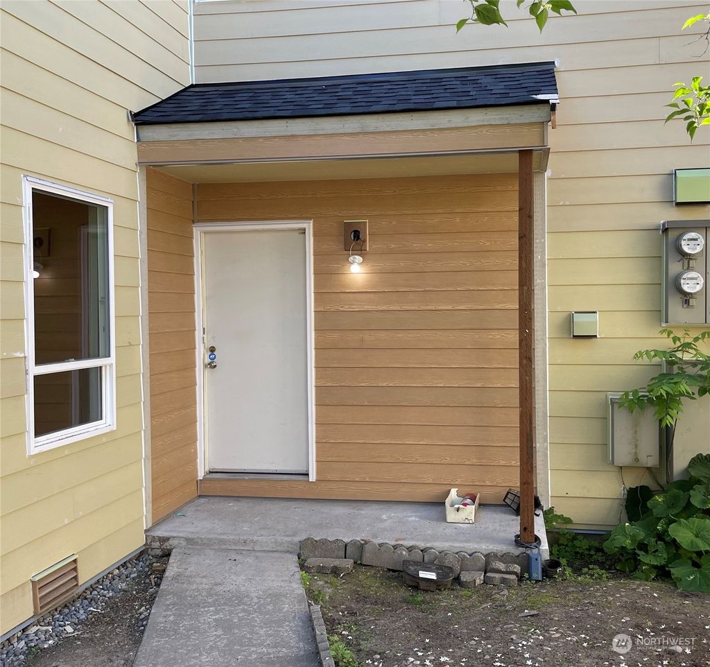 Photo of 8443 25th Avenue SW #B, Seattle, WA 98106 (MLS # 1976262)