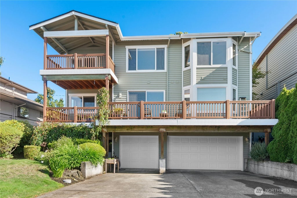 Photo of 305 8th Avenue W, Kirkland, WA 98033 (MLS # 2588716)