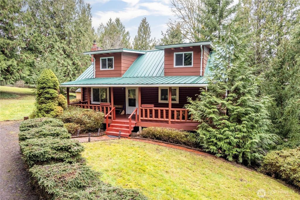 Photo of 171 Lenora Lane, Kelso, WA 98626 (MLS # 2483275)