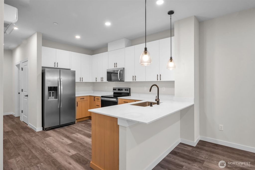 Photo of 15613 Admiralty Way #B2, Lynnwood, WA 98087 (MLS # 2501060)