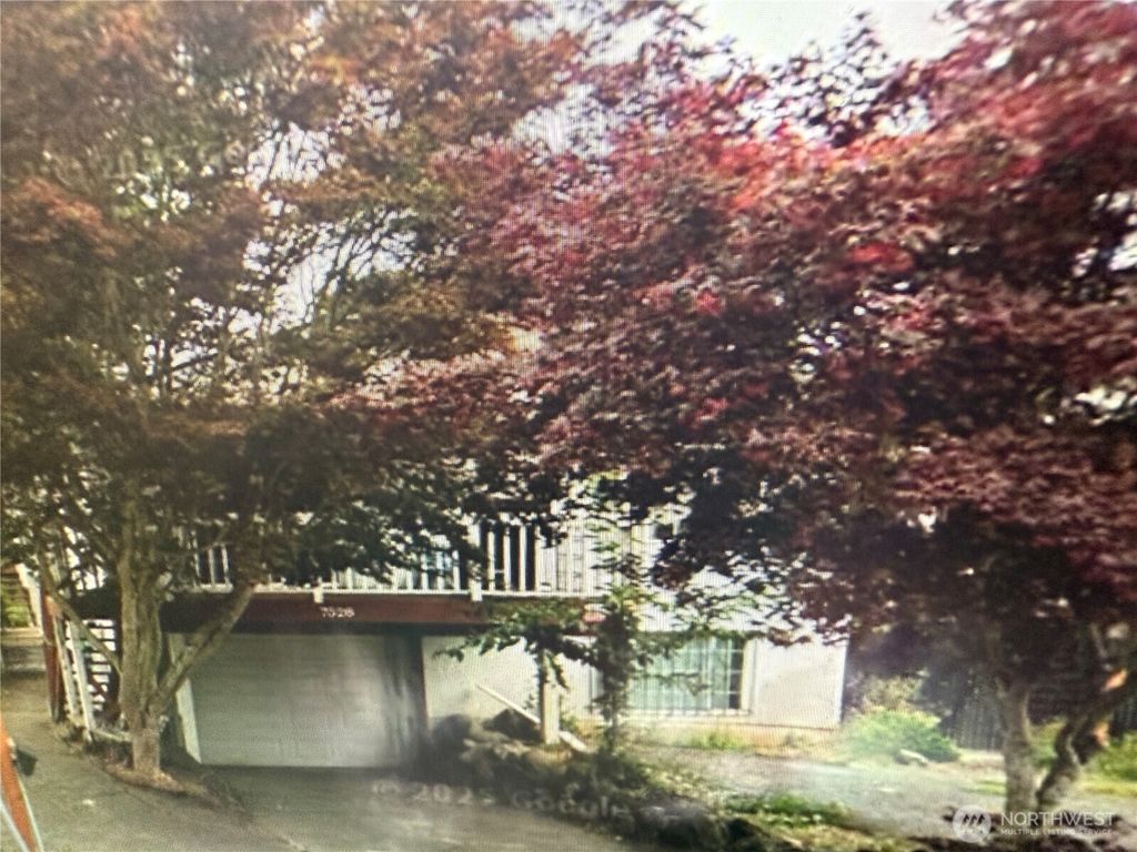 Photo of 7528 44th Ave S Ave, Seattle, WA 98118 (MLS # 2465089)