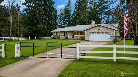 Photo of 32916 14th Avenue S, Roy, WA 98580 (MLS # 2560836)