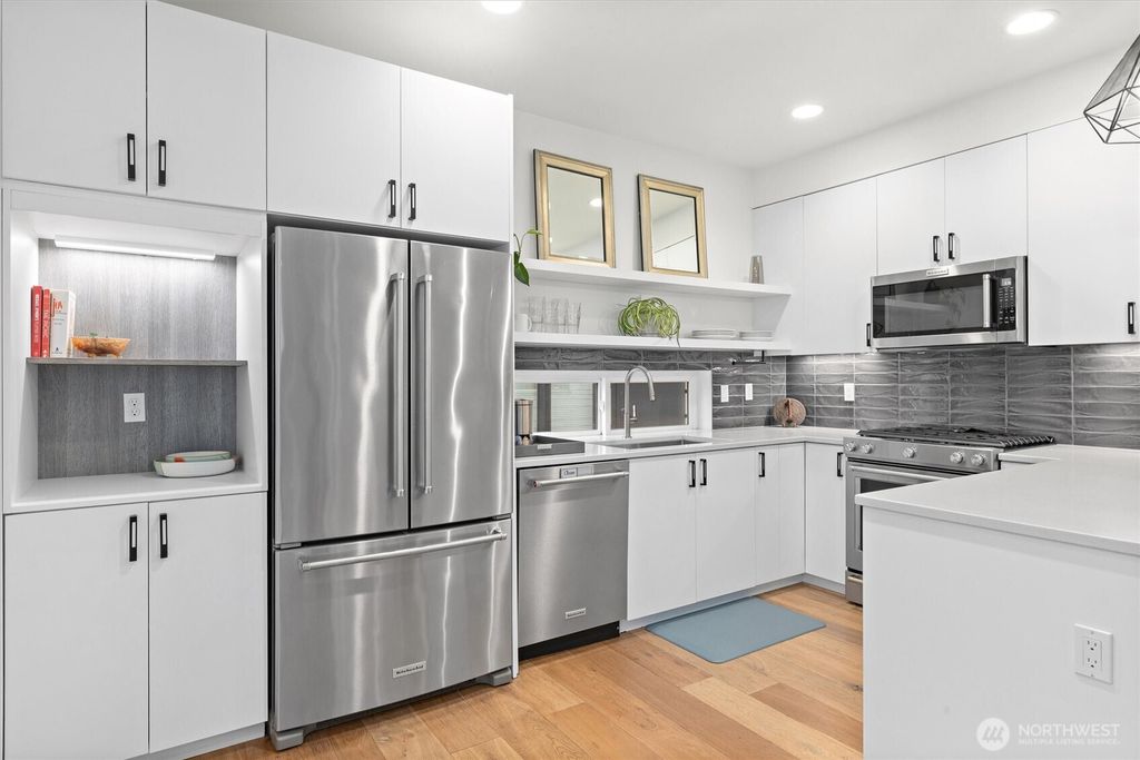 Photo of 2030 15th Avenue S, Seattle, WA 98144 (MLS # 2498299)