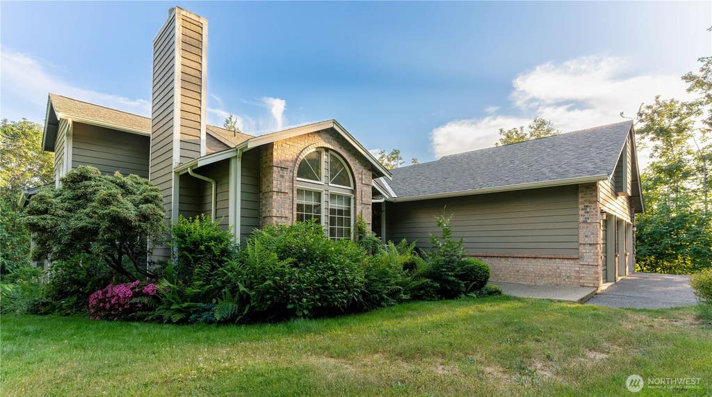 Photo of 32021 SE 291 Street, Ravensdale, WA 98051 (MLS # 2517126)