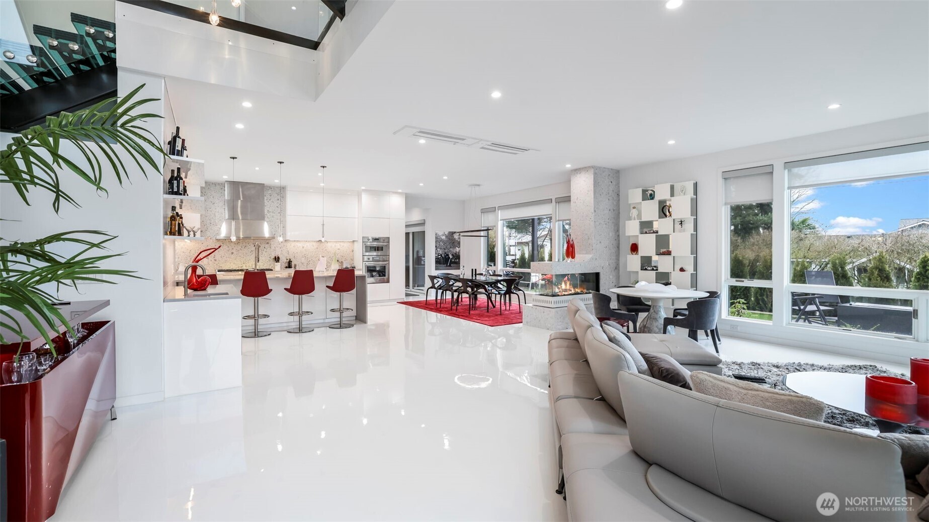903 N 33rd Place