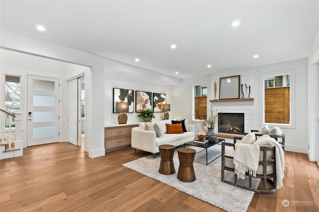 Photo of 1911 6th Avenue W, Seattle, WA 98119 (MLS # 2033008)