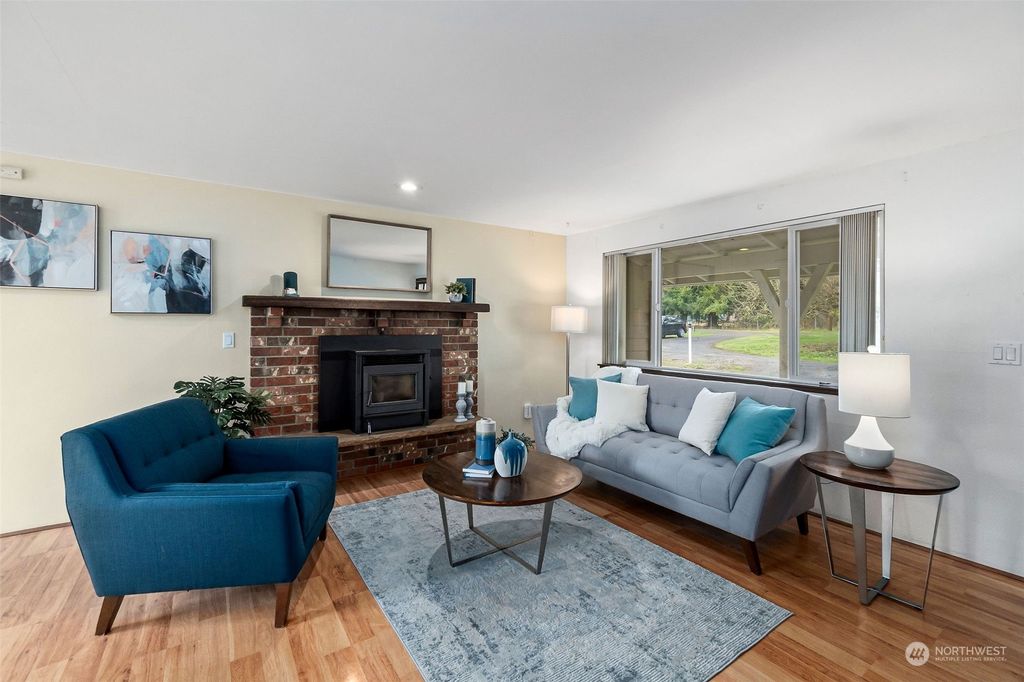Photo of 13915 99th Avenue SE, Snohomish, WA 98296 (MLS # 2040641)