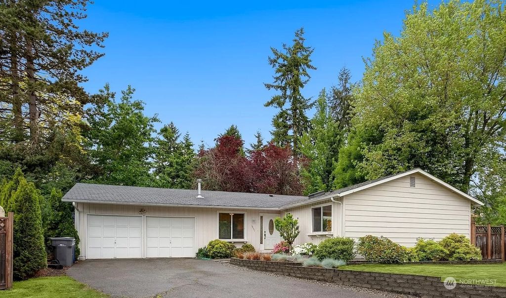 Photo of 14151 126th Avenue NE, Kirkland, WA 98034 (MLS # 2184374)