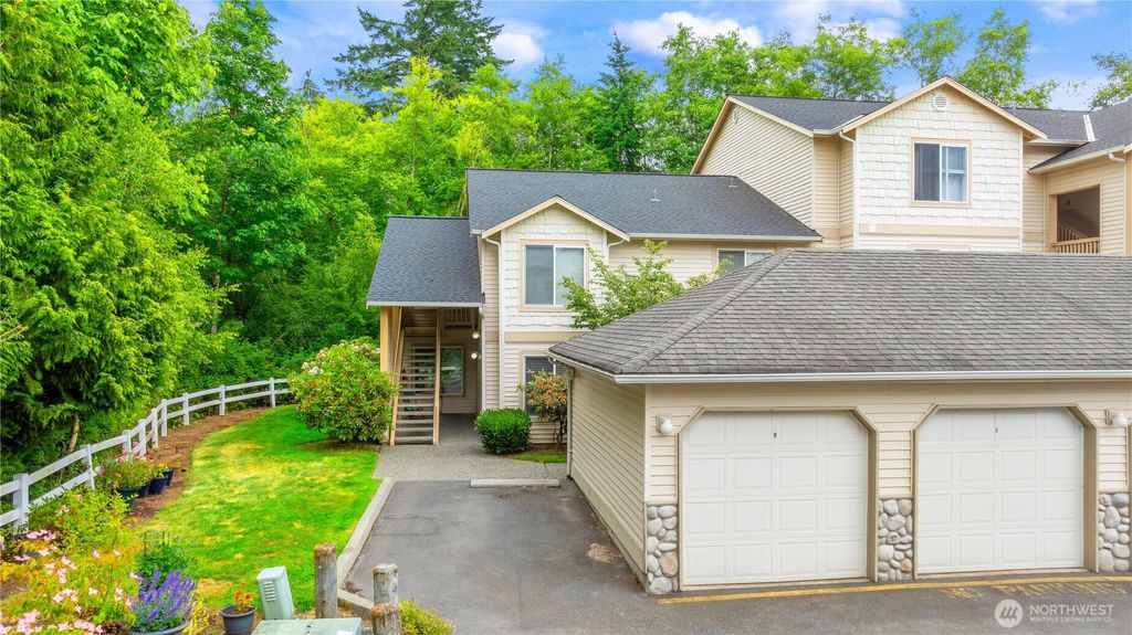 Photo of 723 114th Street SW #Y101, Everett, WA 98204 (MLS # 2395350)