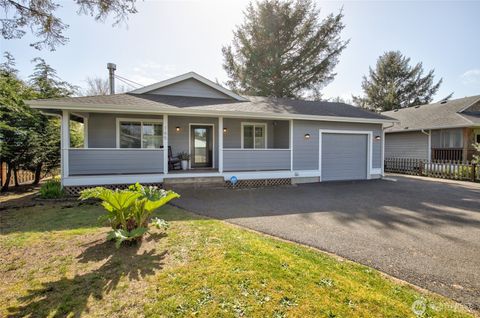 165 N Narwhal Loop NW, Ocean Shores, WA 98569 - MLS#: 2365285