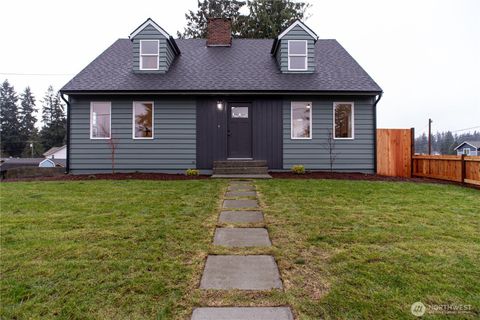 Photo of 6606 Lombard Ave Ave #3, Everett, WA 98203 (MLS # 2466969)