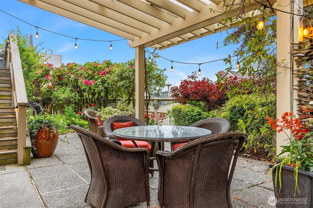 Photo of 525 W Prospect Street #A, Seattle, WA 98119 (MLS # 2566779)