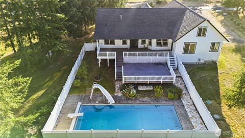 Photo of 128 Flagstone Drive, Silverlake, WA 98645 (MLS # 2552722)