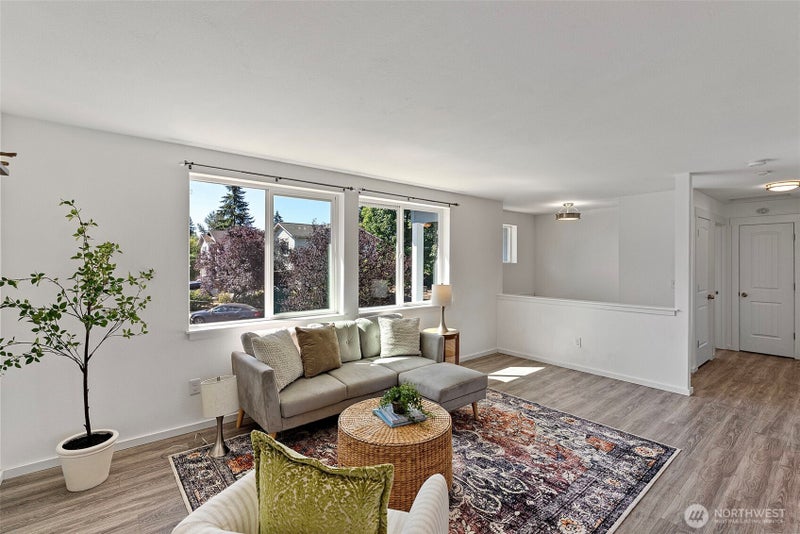 1282 SE Casandra Loop