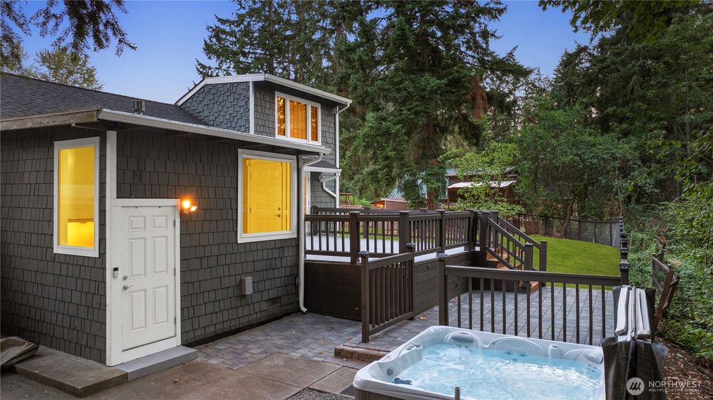 Photo of 13128 SE 95th Way, Newcastle, WA 98056 (MLS # 2429705)