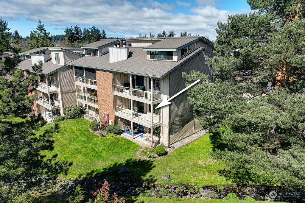 Photo of 23001 Lakeview Drive #I-206, Mountlake Terrace, WA 98043 (MLS # 2218850)