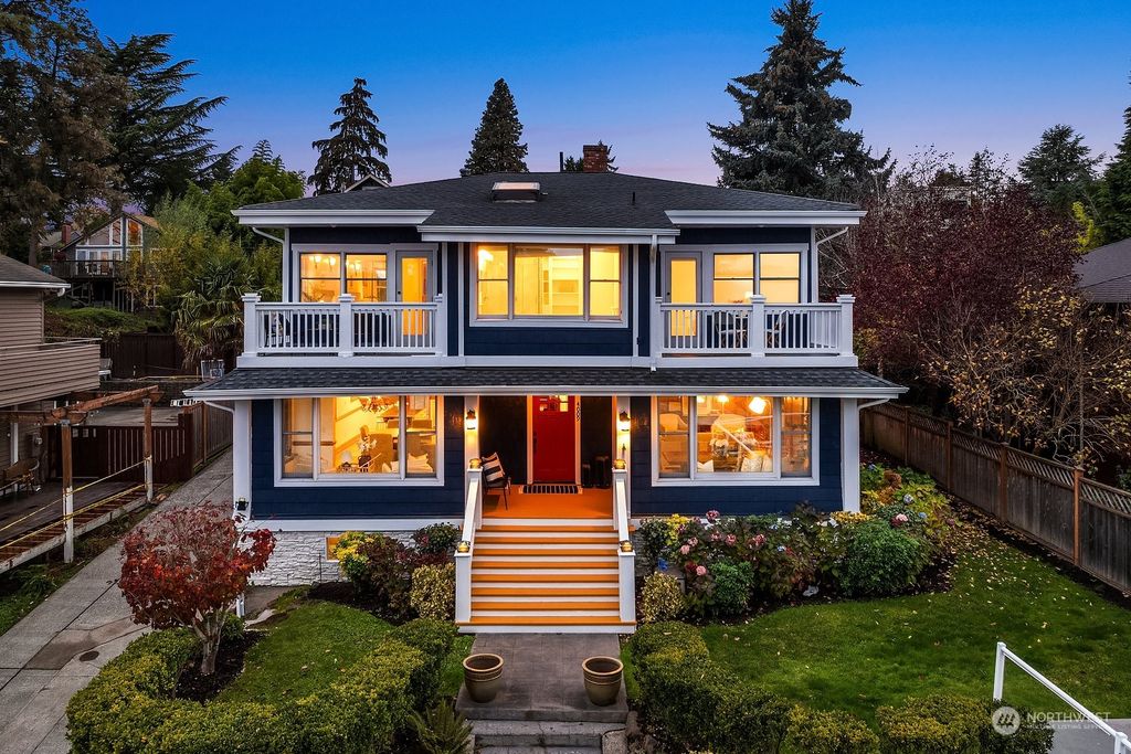 Photo of 4009 48th Avenue S, Seattle, WA 98118 (MLS # 2310568)