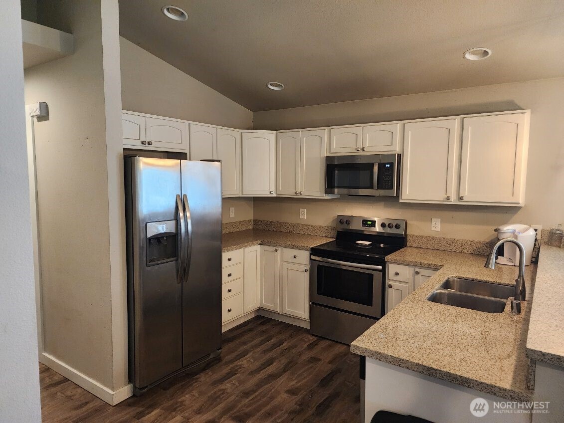 801 Mount Olympus Avenue SE