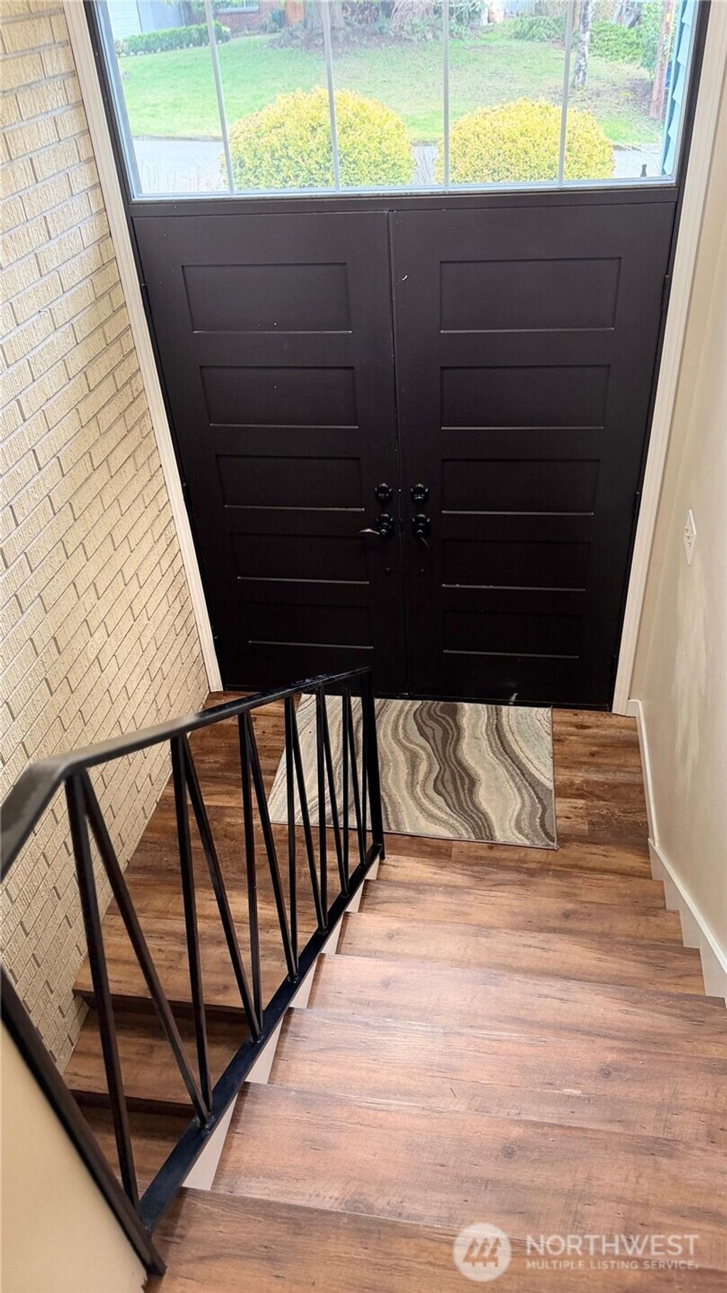 Photo of 9802 S 210th pl Pl, Kent, WA 98031 (MLS # 2484348)