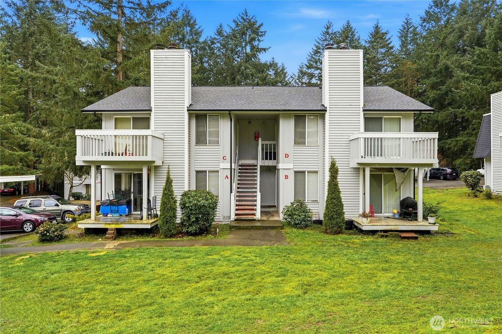 Photo of 34027 1st Place S, Federal Way, WA 98003 (MLS # 2494441)