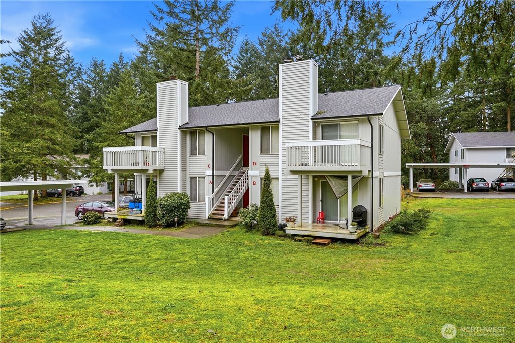 Photo of 34027 1st Place S, Federal Way, WA 98003 (MLS # 2494441)